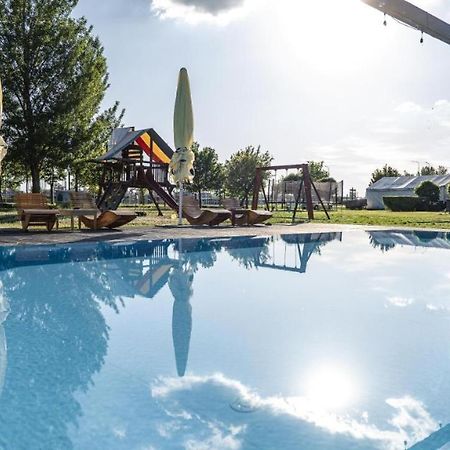 Camping Divoka Voda Bratislava Buitenkant foto