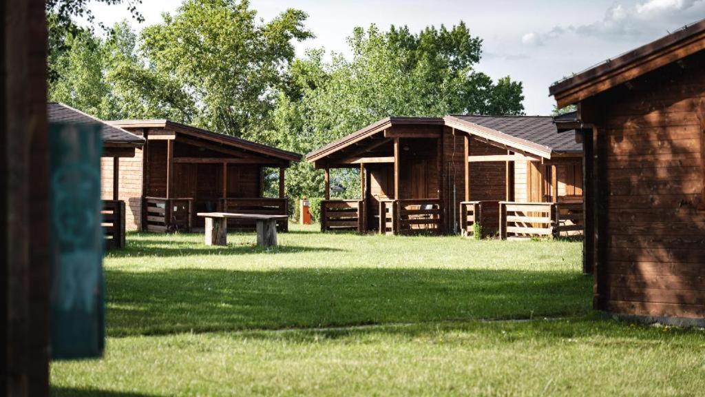 Camping Divoka Voda Bratislava Buitenkant foto